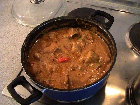 Chicken in groundnut/peanut sauce