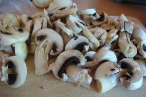 Button mushrooms - sliced thin