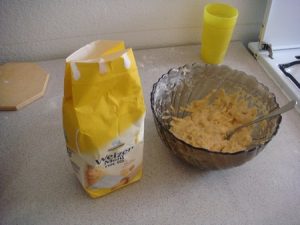Wheat flour kabalagala: mash the bananas ...