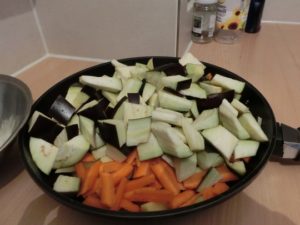 Abdoulie's Vegetable Mix: Chopping vegetables